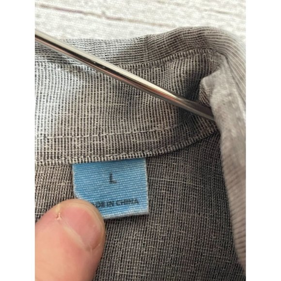 V46 - Men's Grey Short Sleeve Button Up Shirt - Size L - Picture 4 of 7